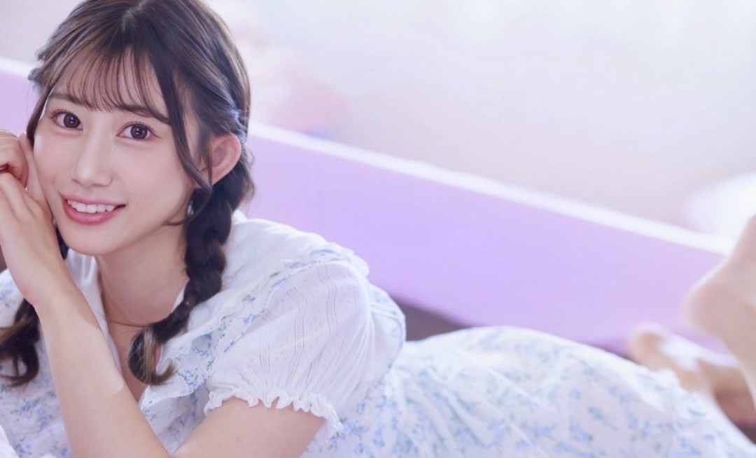 春乃るる(春乃露露,Haruno Ruru)