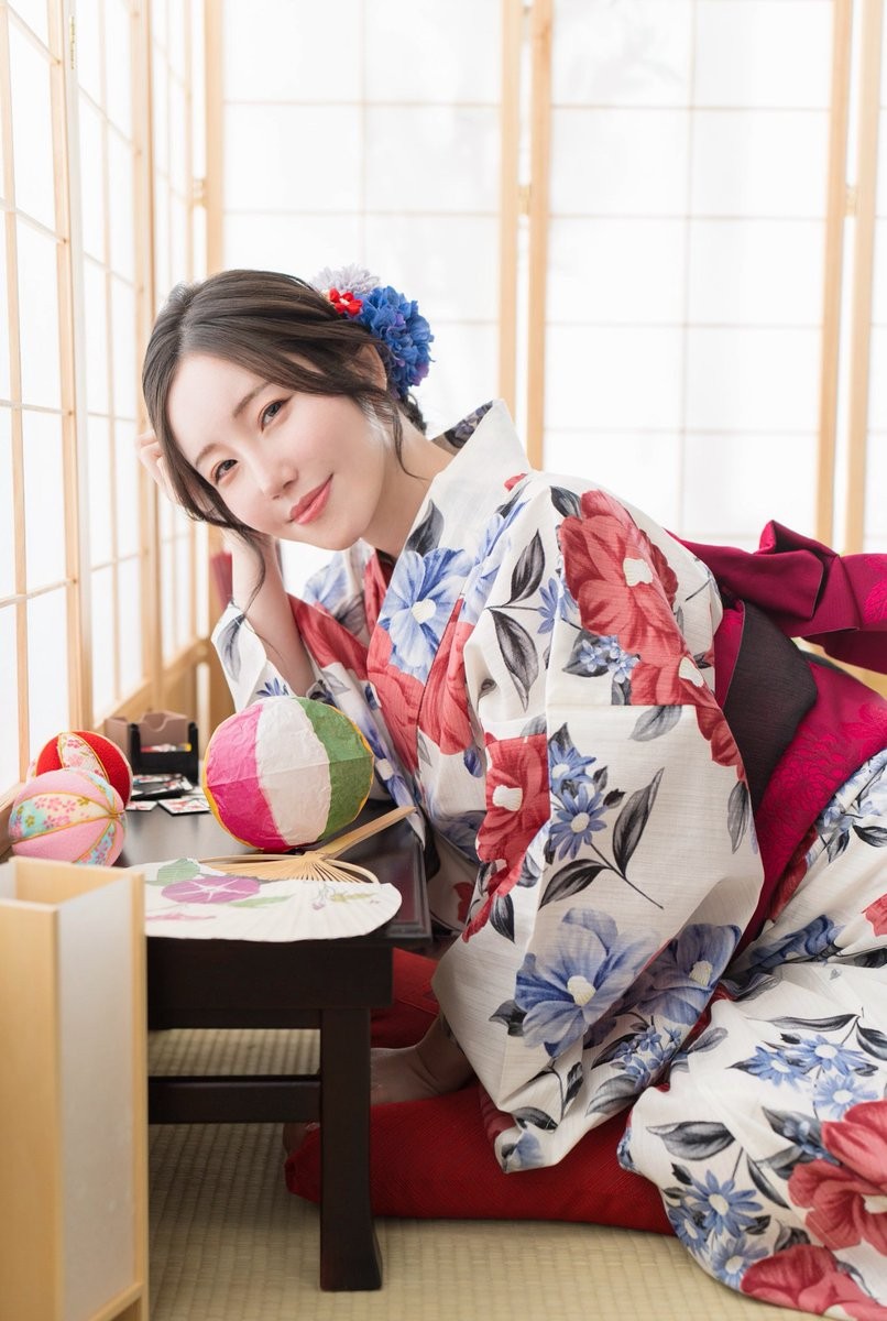 夏目玲香(Natsume Reika)