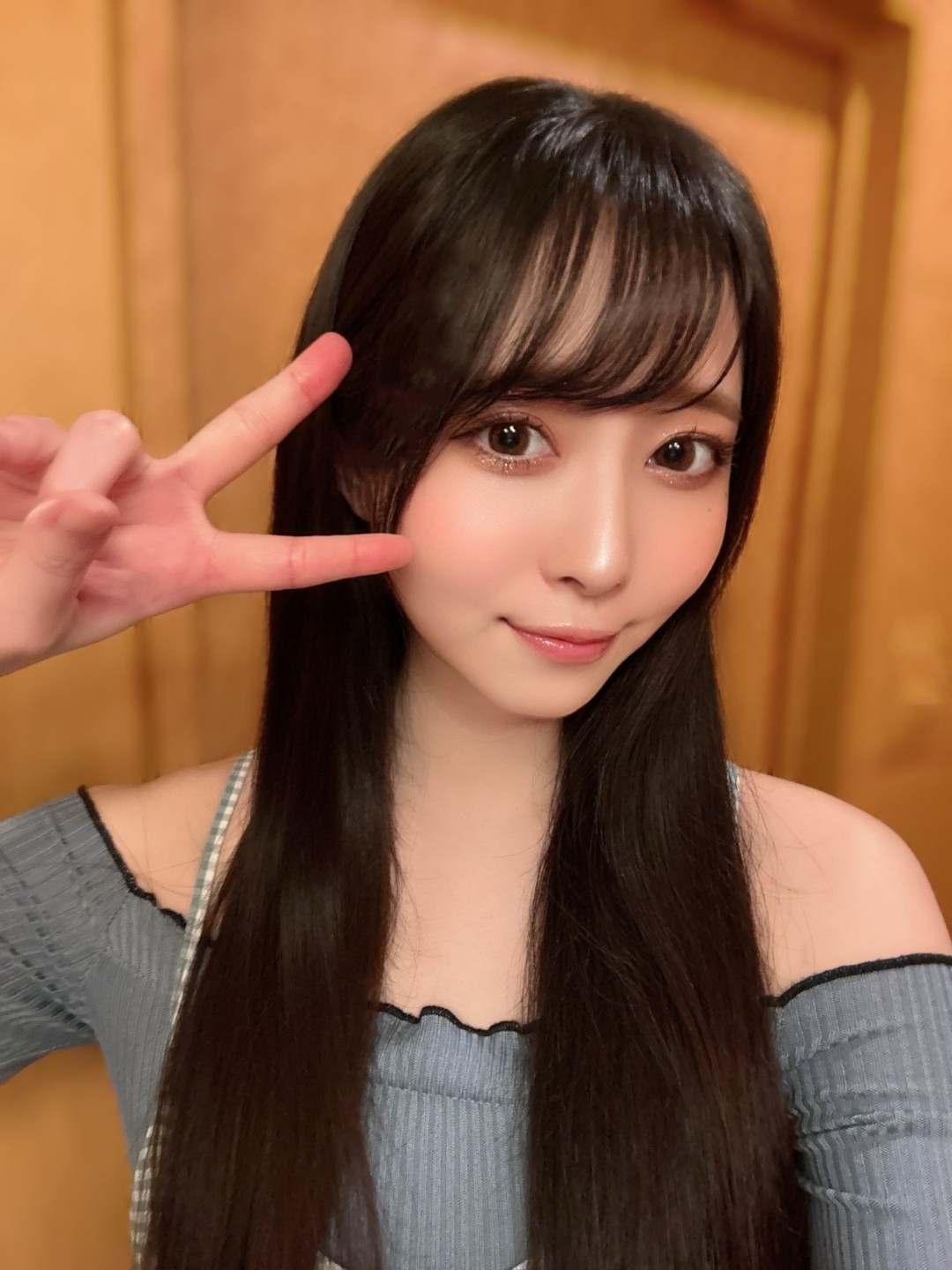 白羅冬萌(白罗冬萌,Shira Tomo)