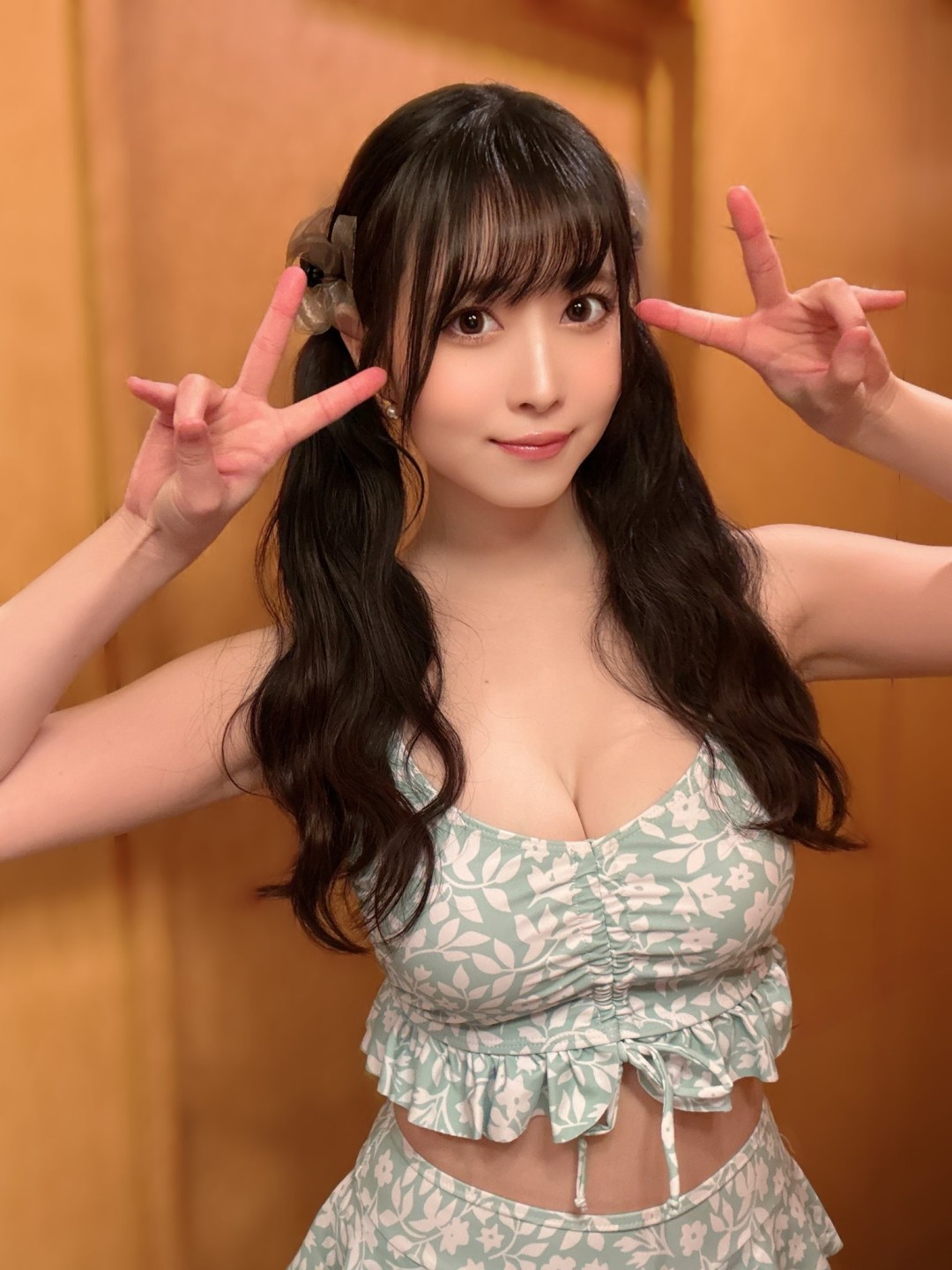 白羅冬萌(白罗冬萌,Shira Tomo)
