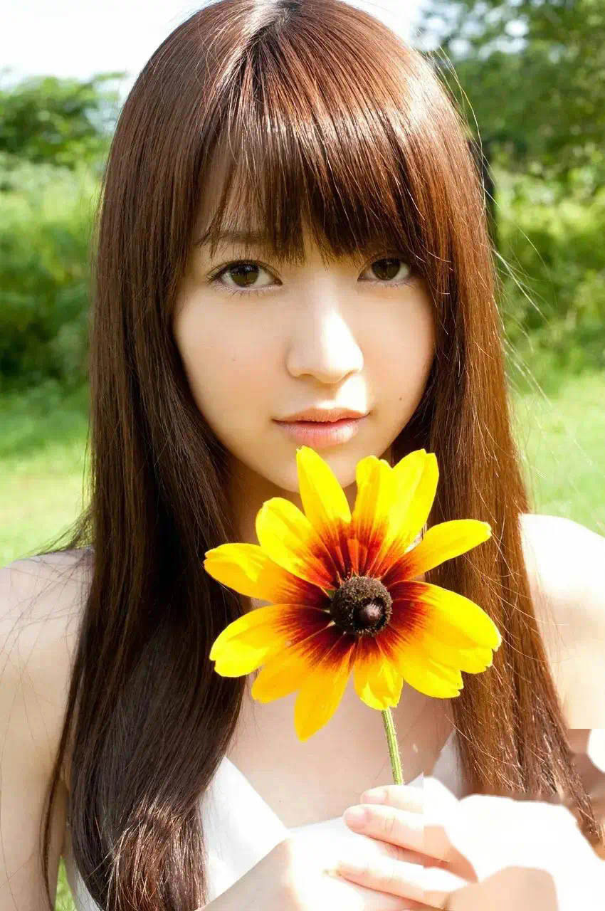 Rina Aizawa(逢泽莉娜,逢沢りな)