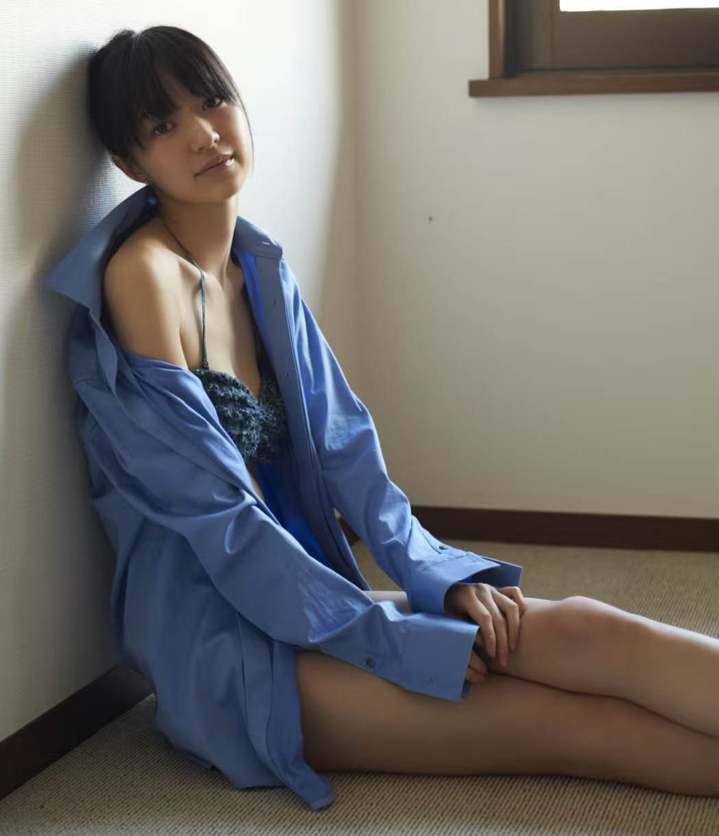 Rina Aizawa(逢泽莉娜,逢沢りな)