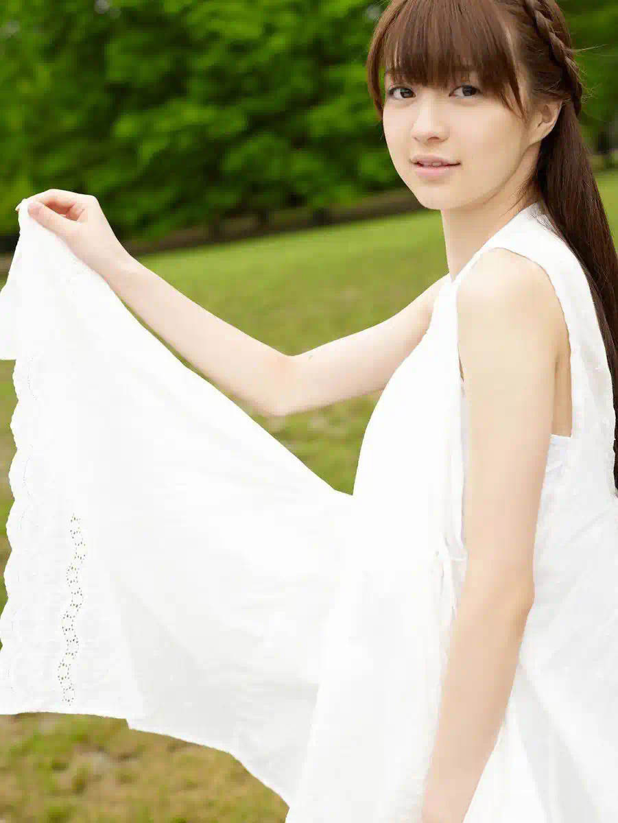 Rina Aizawa(逢泽莉娜,逢沢りな)