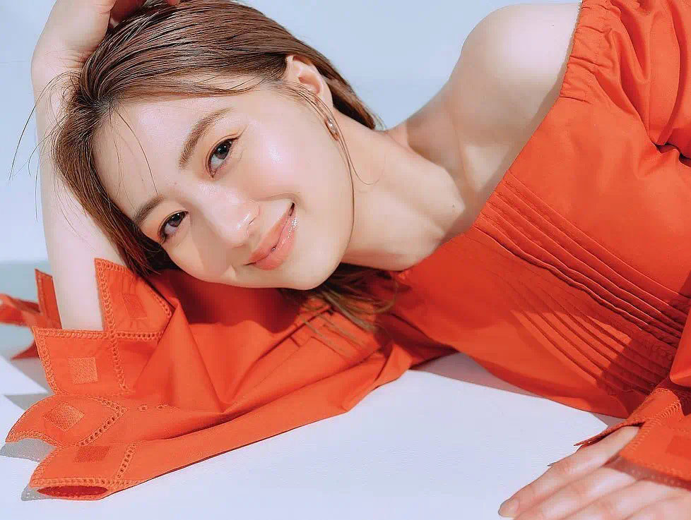 Rina Aizawa(逢泽莉娜,逢沢りな)