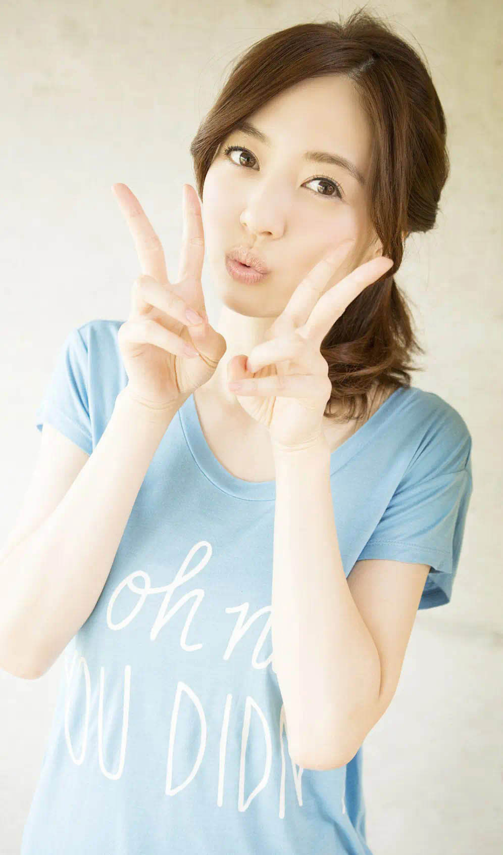 Rina Aizawa(逢泽莉娜,逢沢りな)