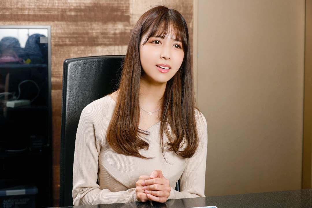 并木爱奈(並木あいな,Namiki Aina)