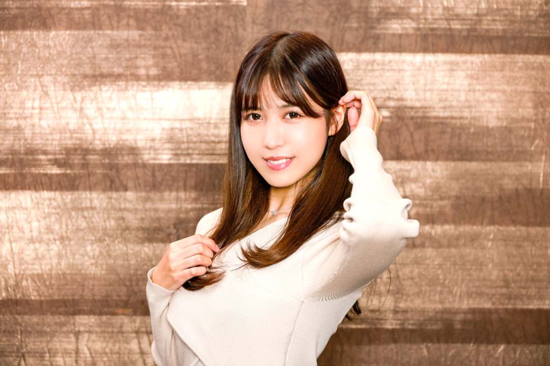 并木爱奈(並木あいな,Namiki Aina)