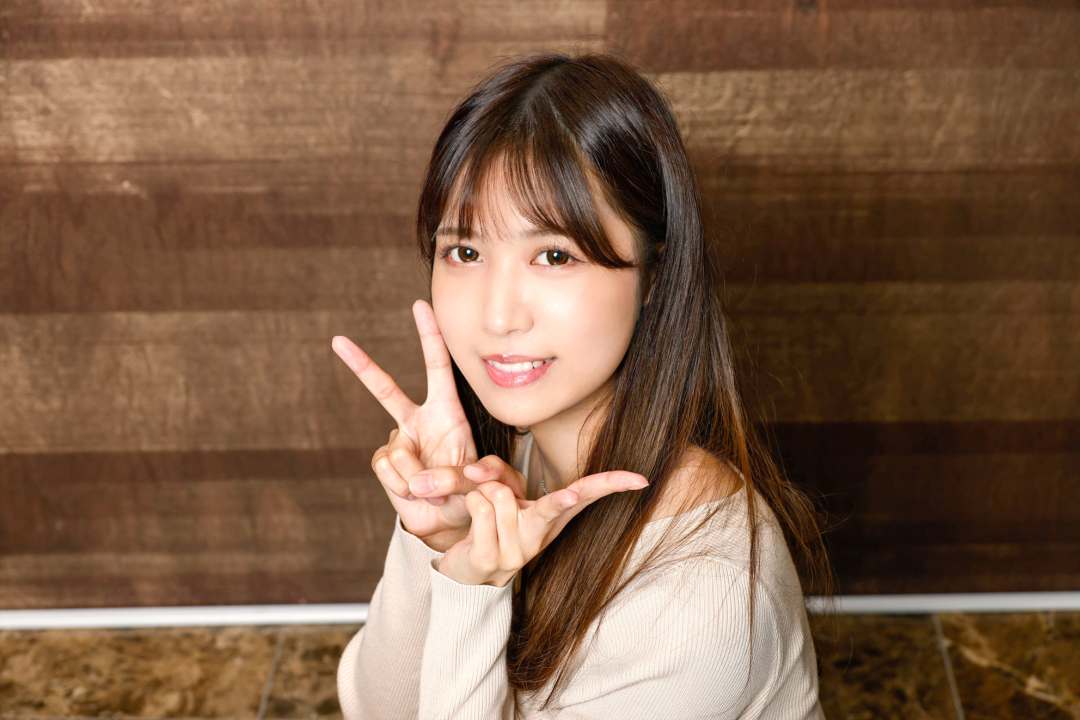 并木爱奈(並木あいな,Namiki Aina)