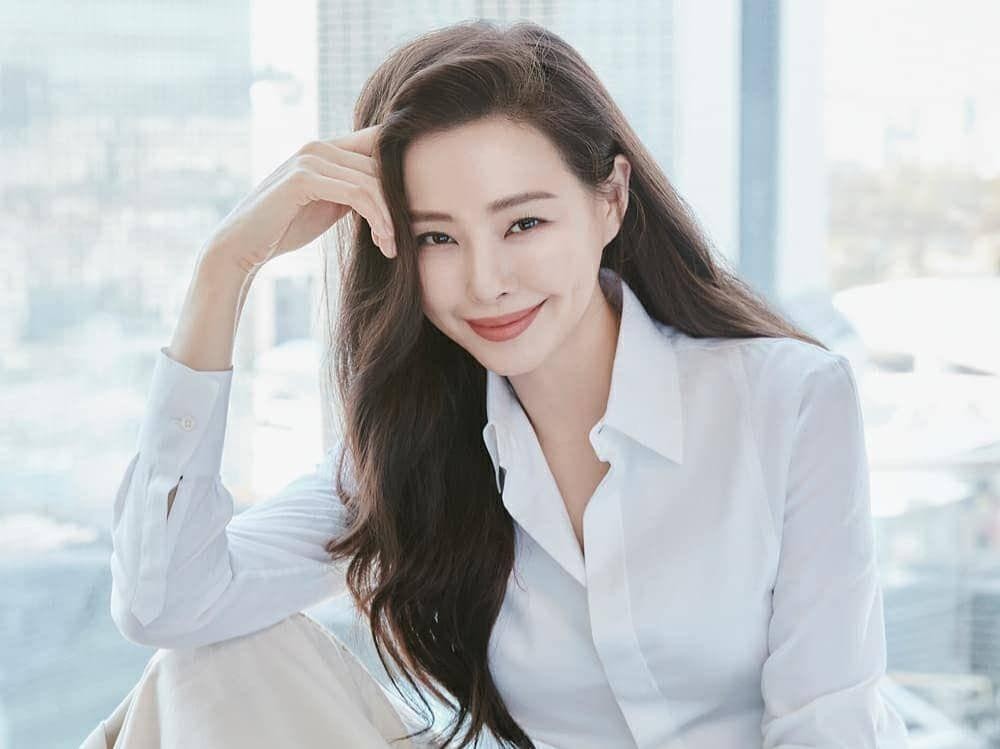Lee Ha-nee(李荷妮)