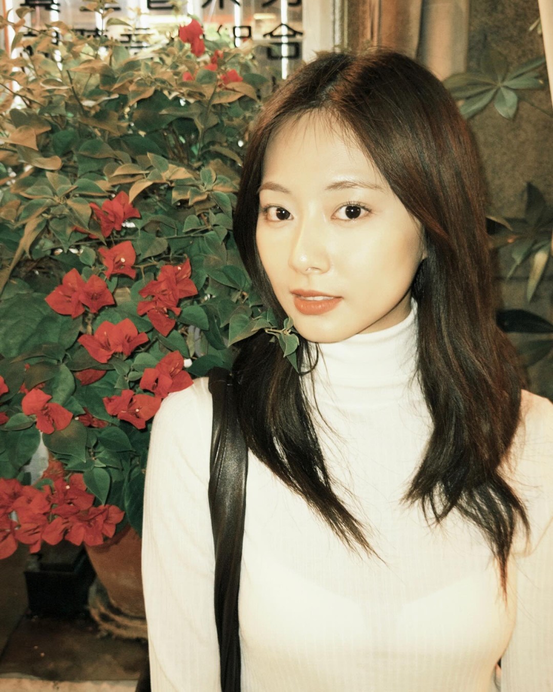 Chou Tzu-yu(周子瑜)
