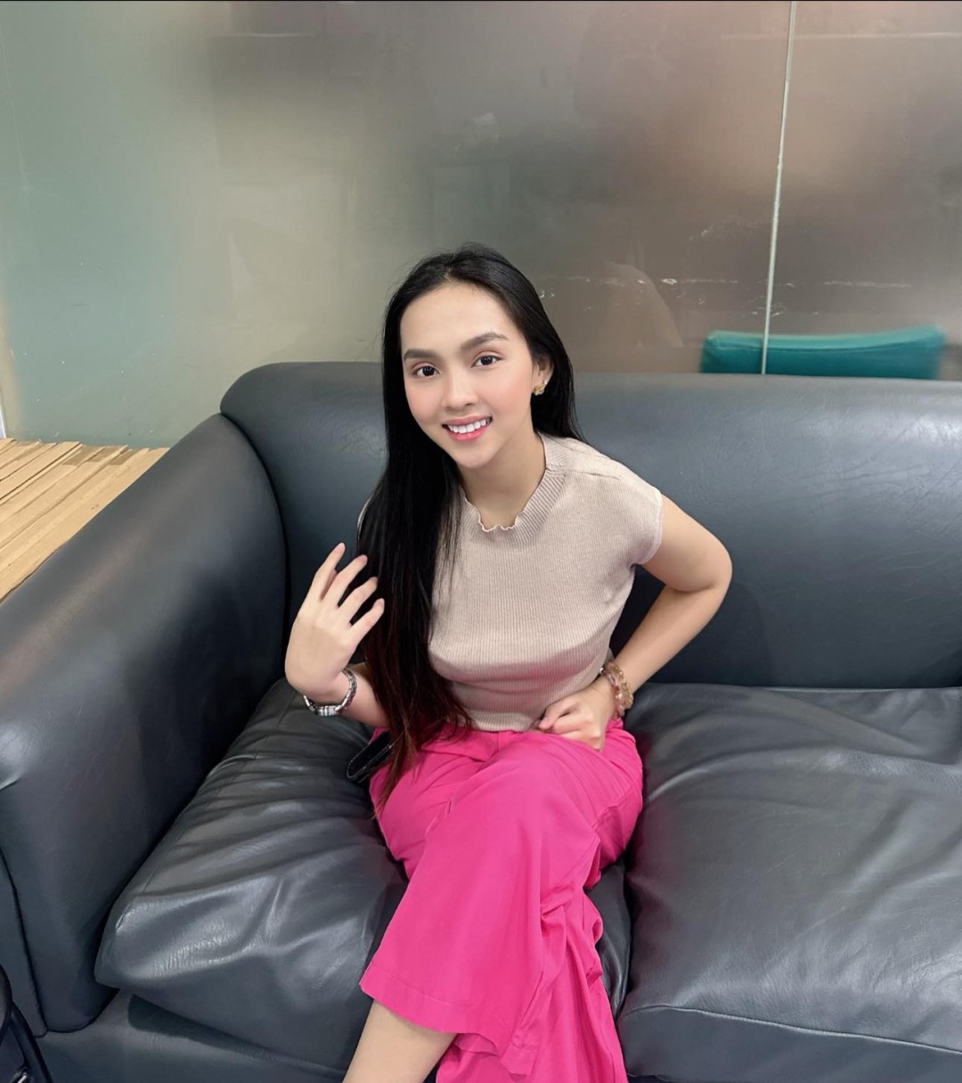 杰拉·昆卡(Jela Cuenca) 更多图片