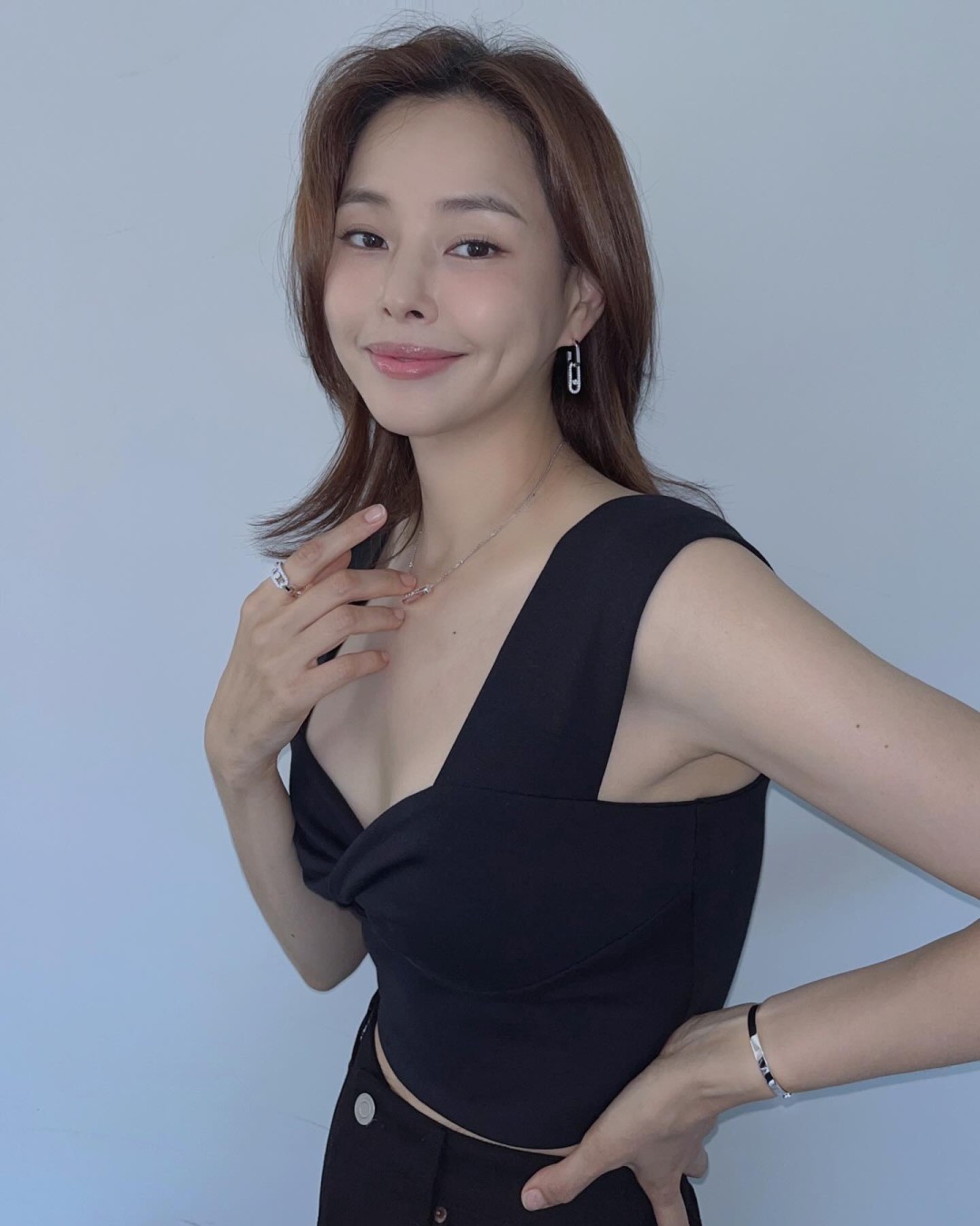 Lee Ha-nee(李荷妮)