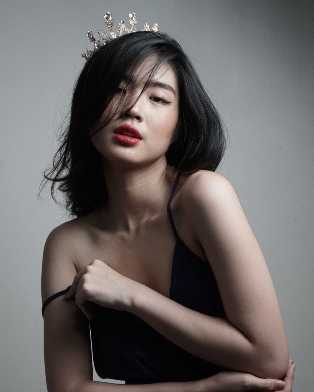 阿兹·阿科斯塔(Azi Acosta)