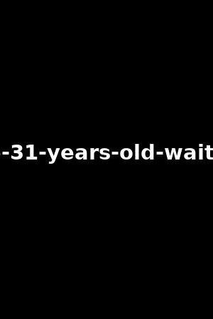 julie-31-years-old-waitress