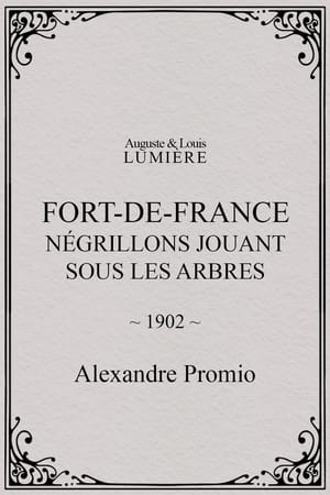 Fort-de-France : négrillons jouant sous les arbres