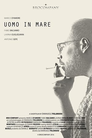 Uomo in mare