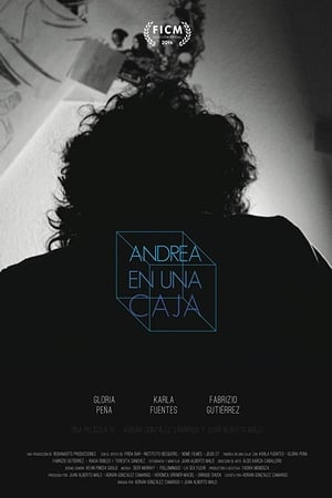 Andrea en una caja