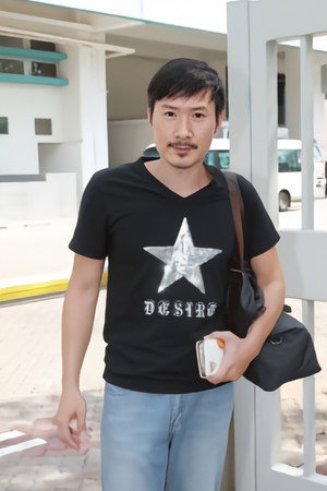 李文彪