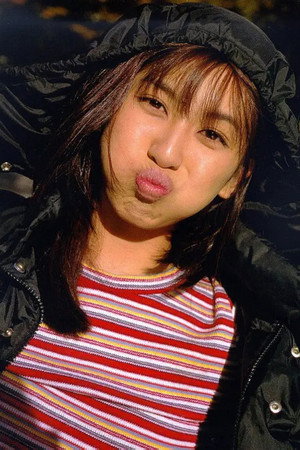 矢吹麻里奈
