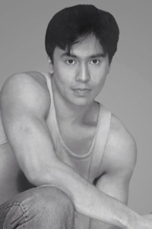 Lee Robin Salazar