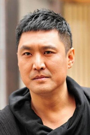 梁伟