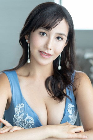 汐河佳奈