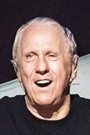 Dennis Elliot