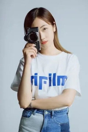 李晗