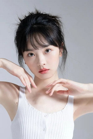 柳丙璐