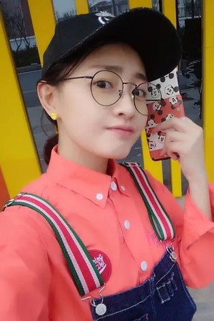 罗四维