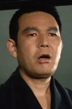 诸角启二郎