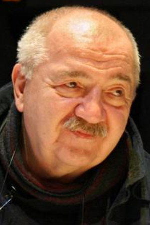 Robert Sturua