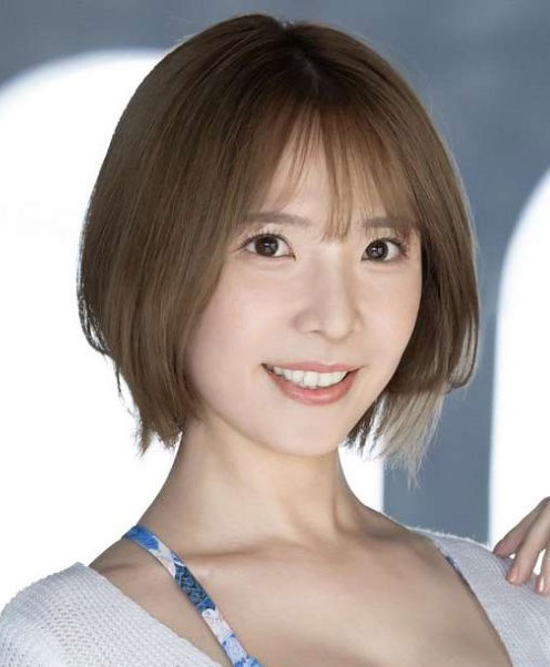 臼井リカ
