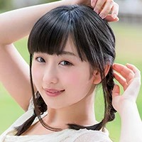 神坂ひなの