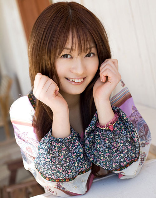 石原莉奈