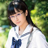 高牟礼れな