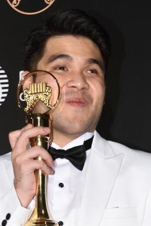 黄裕翔
