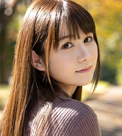 愛花あゆみ