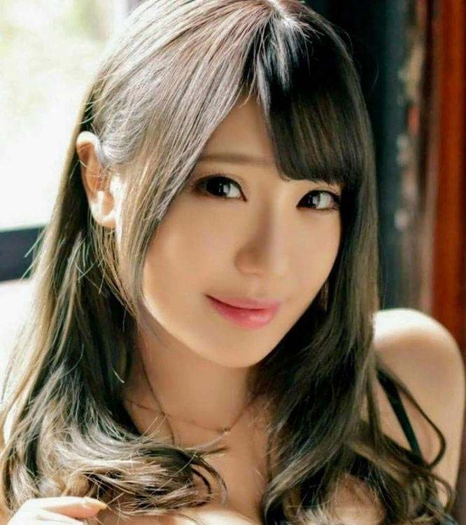 黒川サリナ