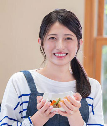 足立美緒