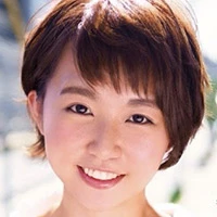 茜麻衣子