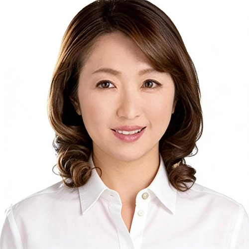 秋山しほり