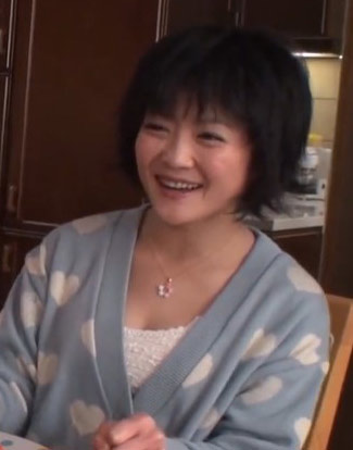 日高ゆりあ