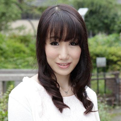 美波あみな