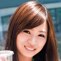 村西まりな