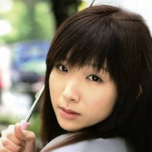 愛乃ララ