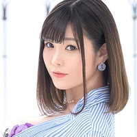 月島ひかり