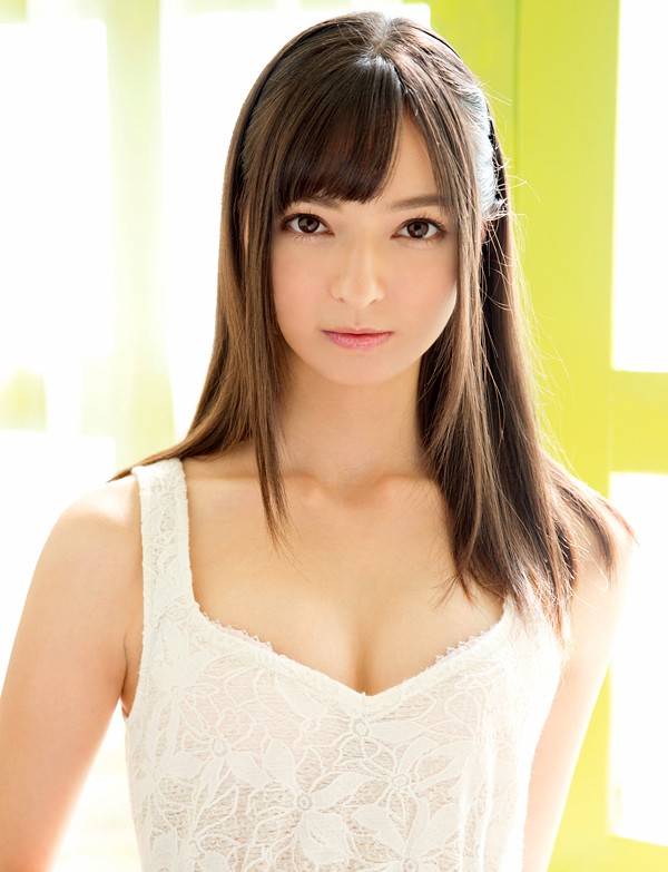 西田カリナ