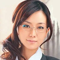 小向まな美