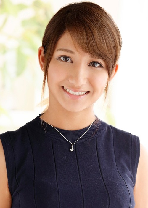 高城アミナ